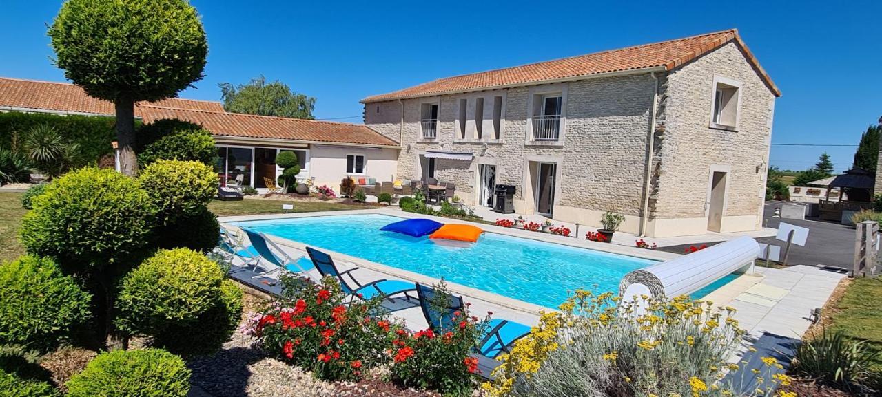 A La Gloriette Bed and Breakfast Neuville-du-Poitou Exteriör bild