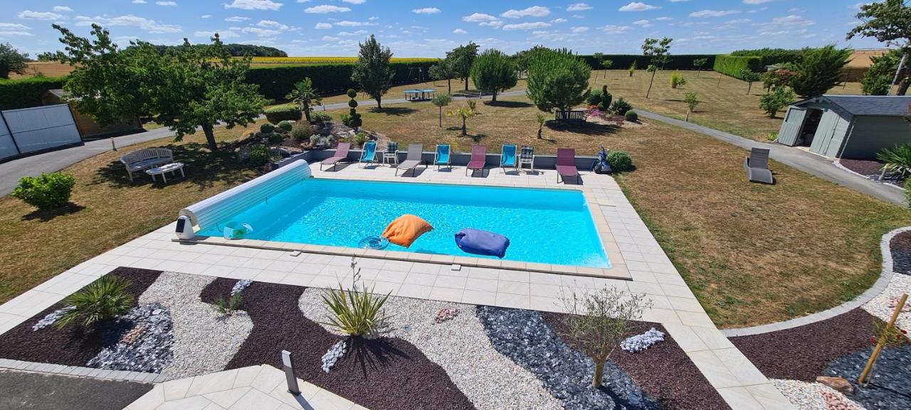 A La Gloriette Bed and Breakfast Neuville-du-Poitou Exteriör bild