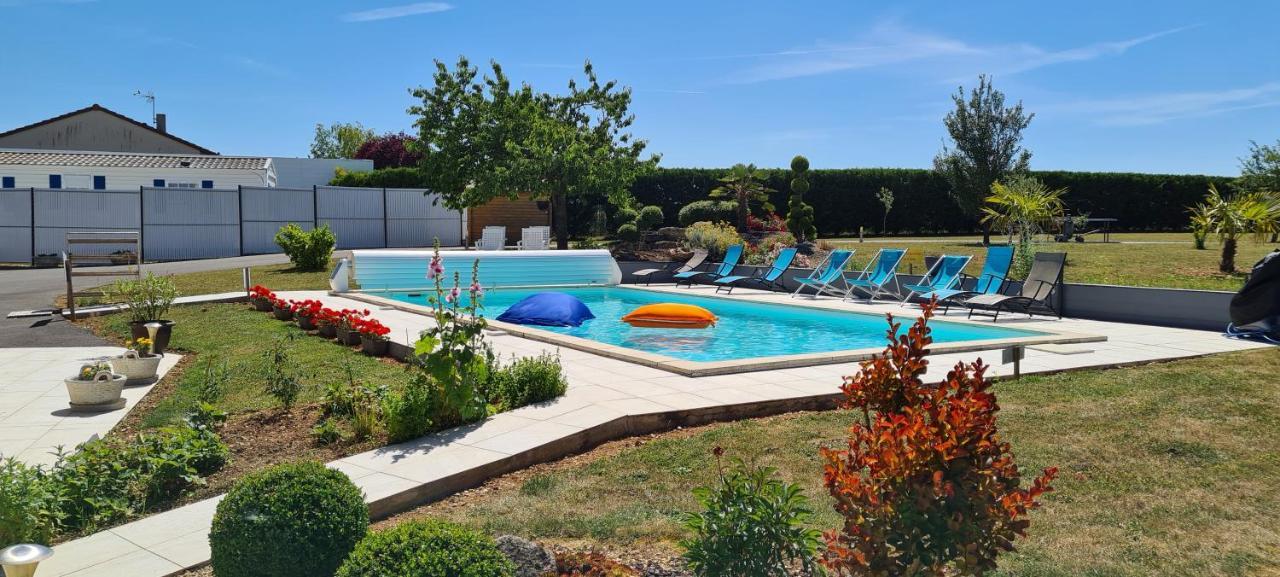 A La Gloriette Bed and Breakfast Neuville-du-Poitou Exteriör bild